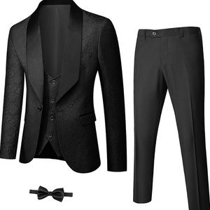 Men’s Slim Fit Tuxedo NEVER OPENED